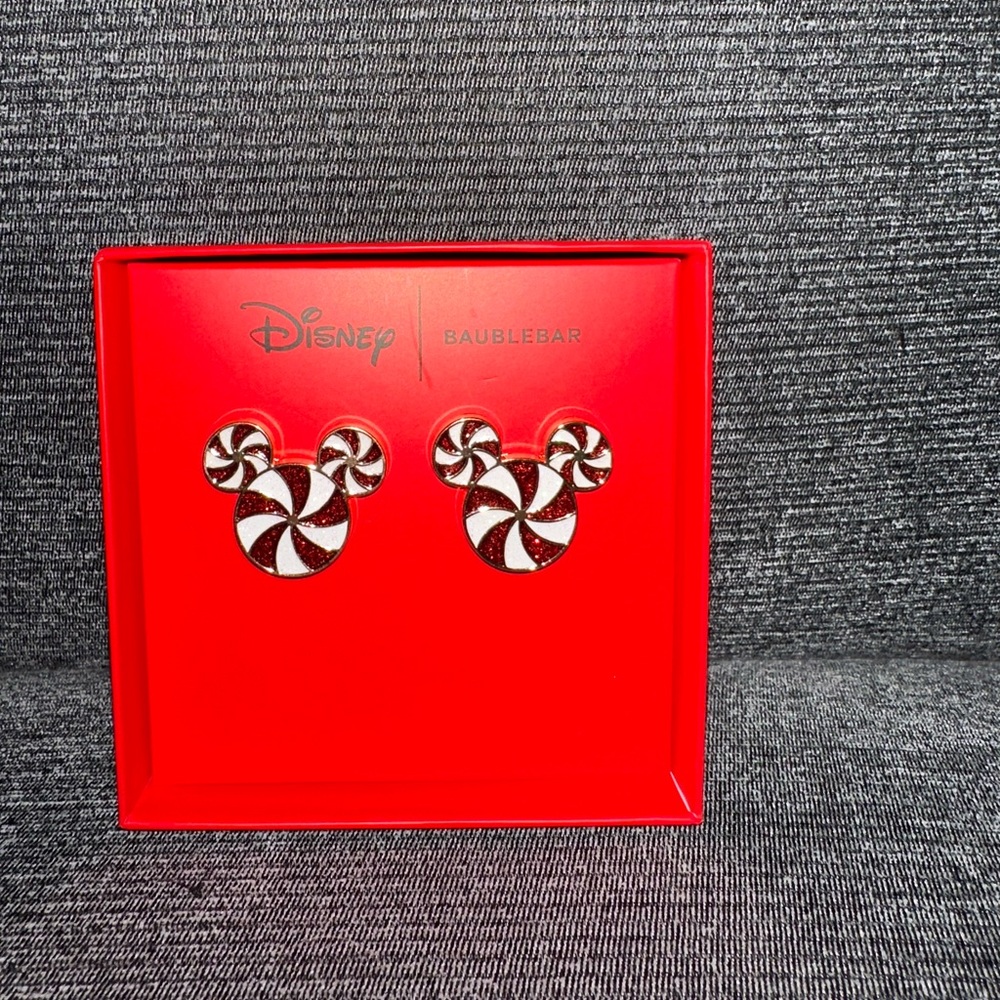 ✨🆕 Disney Christmas Baublebar Earrings - Picture 2 of 4
